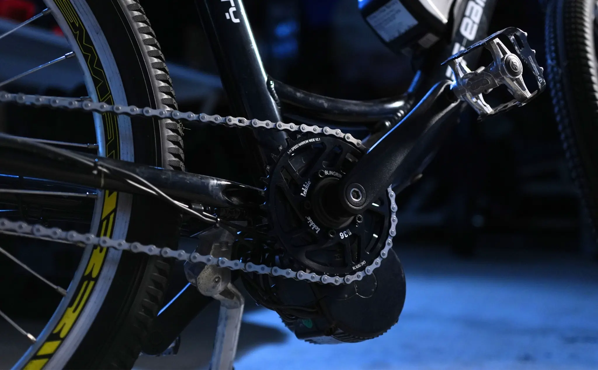 Bafang mid-drive motor and drivetrain